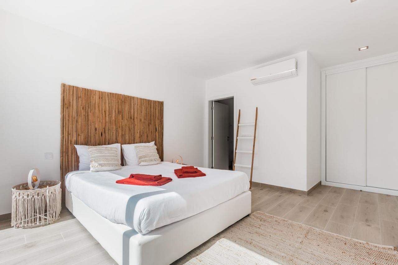Beach Villa With Ocean View Лориньян Экстерьер фото