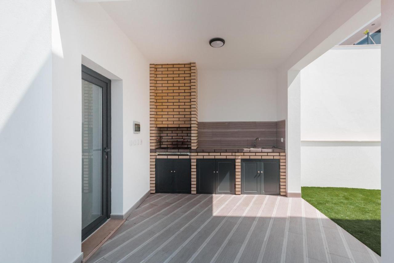 Beach Villa With Ocean View Лориньян Экстерьер фото
